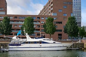 Christina Onassis Yachthotel