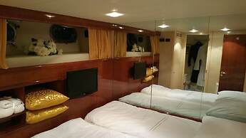 Christina Onassis Yachthotel