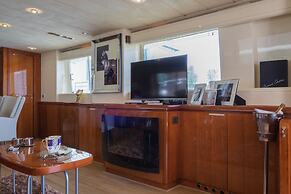 Christina Onassis Yachthotel