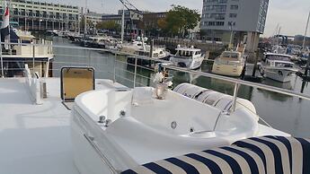 Christina Onassis Yachthotel