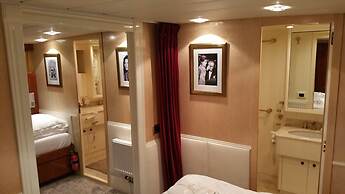 Christina Onassis Yachthotel