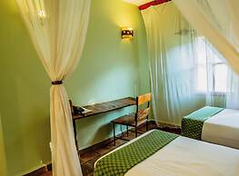 Weru Weru River Lodge