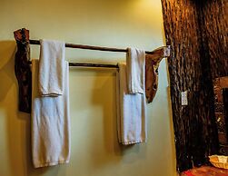 Weru Weru River Lodge
