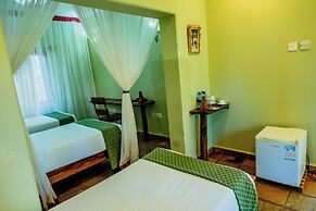 Weru Weru River Lodge