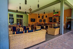 Weru Weru River Lodge