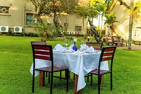 Weru Weru River Lodge