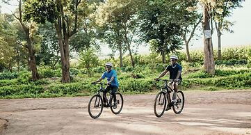 Weru Weru River Lodge