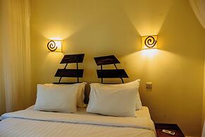 Weru Weru River Lodge