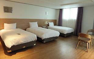 Hotel Rest Seogwipo