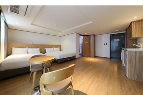 Hotel Rest Seogwipo