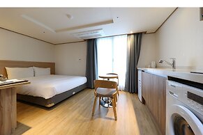 Hotel Rest Seogwipo