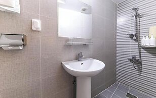 Hotel Rest Seogwipo