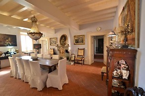 Villa Melangola