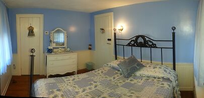 Truman Gillet House Bed & Breakfast