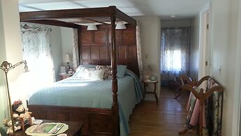 Truman Gillet House Bed & Breakfast
