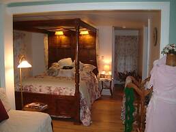 Truman Gillet House Bed & Breakfast