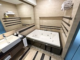 Holiday Inn Cikarang Jababeka by IHG