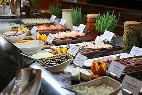 Crowne Plaza Kuwait Al Thuraya City by IHG