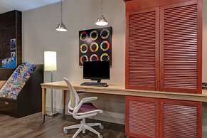 Home2 Suites by Hilton Orlando/International Drive South