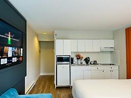 Hotel Civilia Lakeside by Civilia Golf Retreat