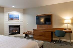 Anchorage by the Sea