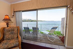 Palm Beach Waterfront Suites