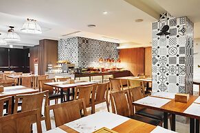 Lan Kwai Fong Garden Hotel