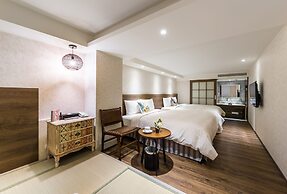 Lan Kwai Fong Garden Hotel