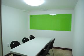 Jeju R Hotel & Guest House - Hostel