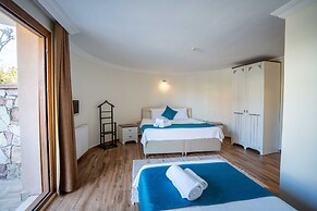 Cunda Giritlioğlu Otel Adult Only +12