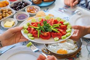 Cunda Giritlioğlu Otel Adult Only +12