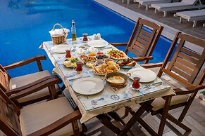 Cunda Giritlioğlu Otel Adult Only +12