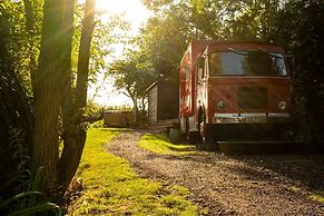 Cabin Sleeps 2 With Pets Welcome