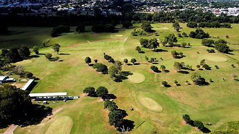 Gunabul Homestead & Golf Course