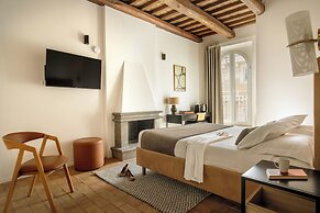 Signature Rooms by Hannah Hotels Collection