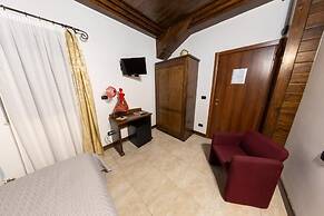 Hotel River