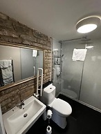 The Ilchester Arms Hotel