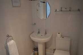 The Ilchester Arms Hotel