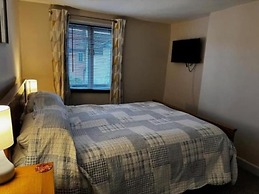 The Ilchester Arms Hotel