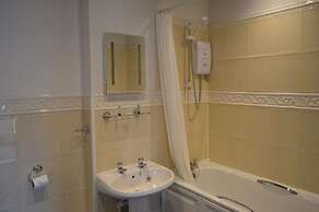 The Ilchester Arms Hotel