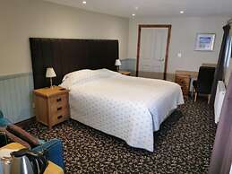 The Ilchester Arms Hotel