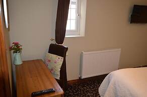 The Ilchester Arms Hotel