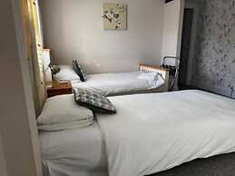 The Ilchester Arms Hotel