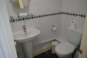 The Ilchester Arms Hotel