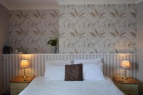 The Ilchester Arms Hotel