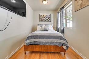Near Oregon Caves: 2-studio Retreat w/ Game Room!