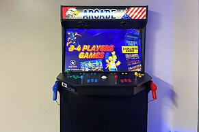 Near Oregon Caves: 2-studio Retreat w/ Game Room!