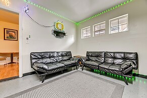 Near Oregon Caves: 2-studio Retreat w/ Game Room!