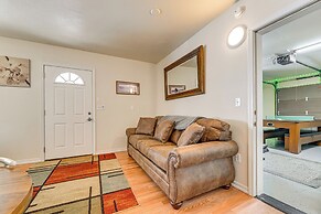 Near Oregon Caves: 2-studio Retreat w/ Game Room!