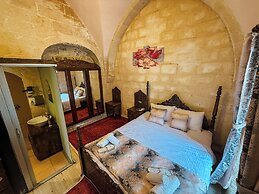 DARA KONAĞI